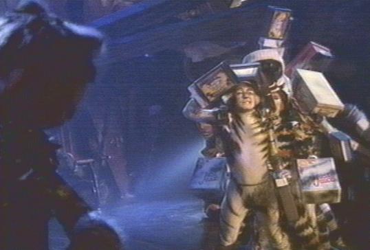 Pouncival solutes Munksutrap and leads the rest of the 'Pollicles' in the Pollicle March