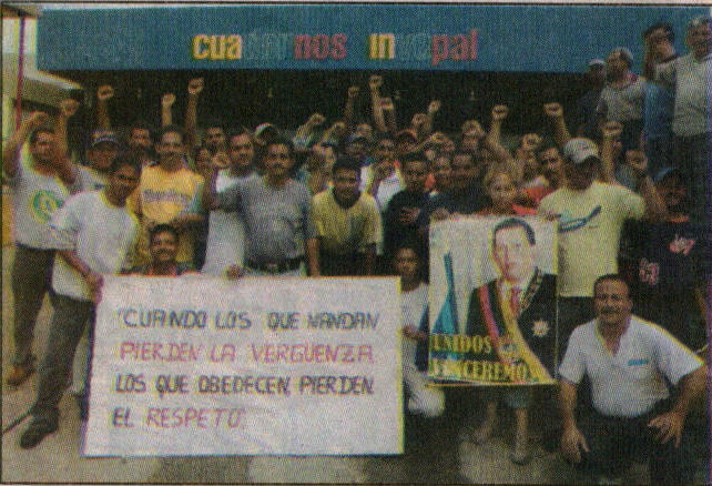Trabajadores se mantienen atrincherados a las puertas de la empresa (El Siglo)