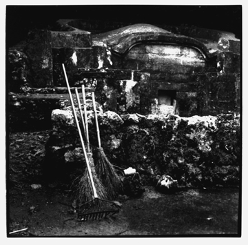 oki12.jpg (92436 bytes)