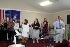 praise1.jpg (26081 bytes)