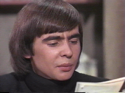 It gives you the impression you�re walking upon little metal bottletops.