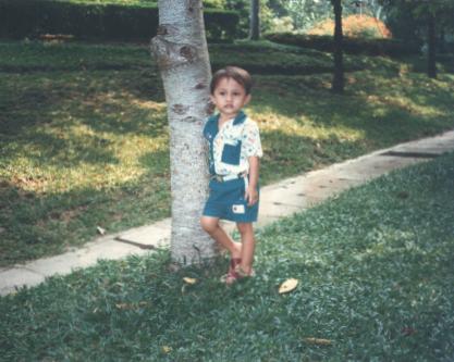 along2.jpg (28144 bytes)