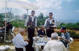 dejeuner1.jpg (81196 bytes)