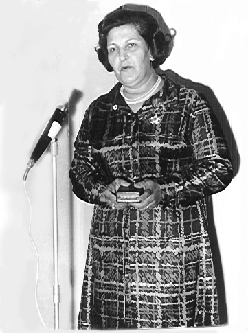 renee.jpg (119391 bytes)