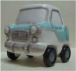 Mug from the front. ZOOOOOMM!!!