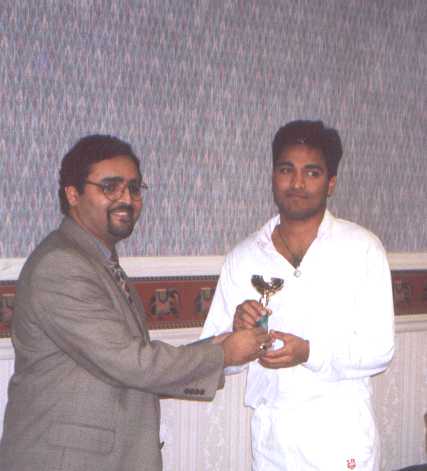 /nt/chawks/bharattrophy1.jpg (18826 bytes)