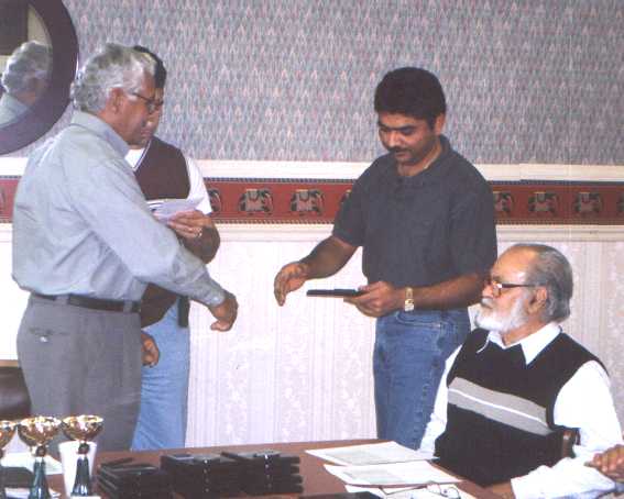 /nt/chawks/junaidaward1.jpg (29000 bytes)