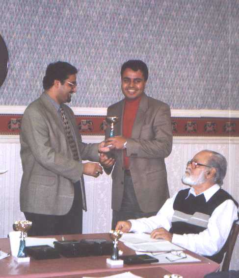 /nt/chawks/mohsinaward2.jpg (30545 bytes)