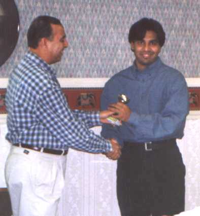 /nt/chawks/muneebtrophy1.jpg (16657 bytes)