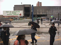 Entrada al Metro Bellavista inundada