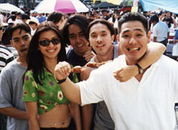 that's bbq he's chompin