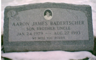 aaronstone.jpg (16688 bytes)