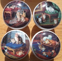 Cabinet knobs 4 Regency Kittens