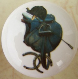 Cabinet knobs Saddle & access