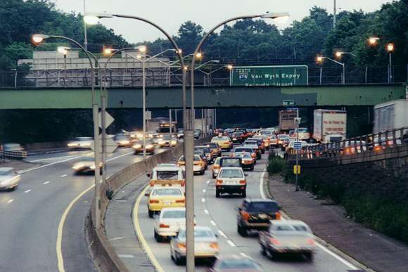 Van Wyck Expwy south from Union Tpke