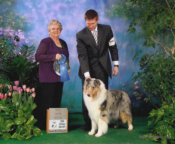 The above two pictures of Lindsay are of her at the 2009 Collie Club of America National Specialty.