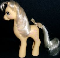 Creamsicle the Giraffe #2