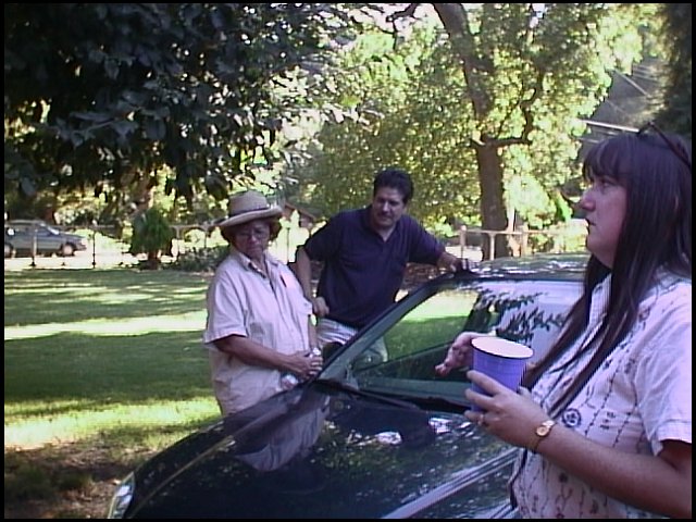 07Hank_n_Mom08_2001.jpg, 91038 bytes, 8/26/01