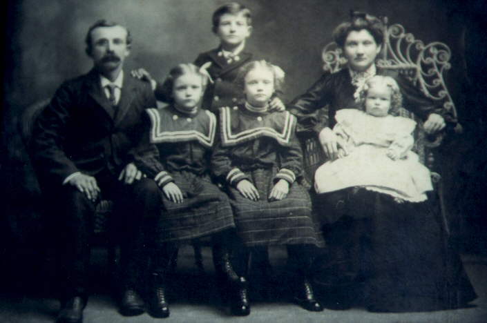 Busby Family 1905
