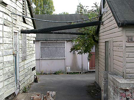 Bletchleyext12a.jpg - 49182 Bytes