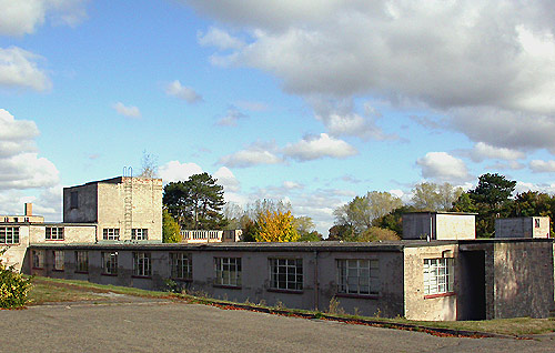 Bletchleyext14aa.jpg - 57922 Bytes