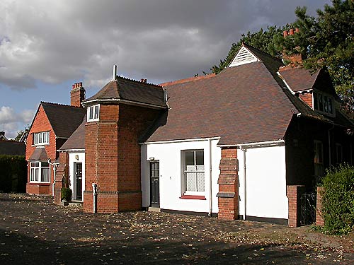 Bletchleyext23a.jpg - 48243 Bytes