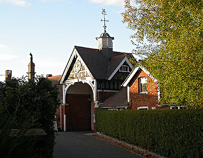 Bletchleyext33a.jpg - 54032 Bytes