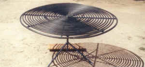 wool_table.JPG (37654 bytes)