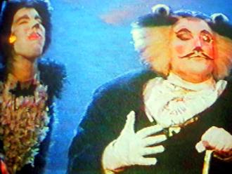 what a cute little tongue