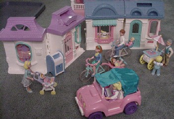 Biking Fun Set, Dream Cruiser & Village Vendor Set in town