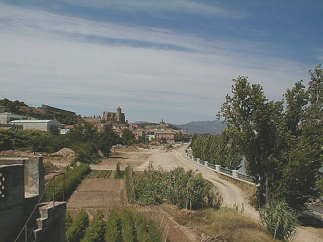 BALAGUER DES DEL PONT DE LA VARIANT -sense l' edifici 'La Miranda' i l'antic escorxador- (2001)