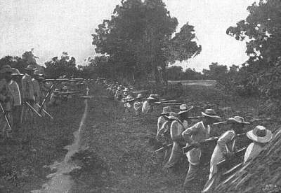 Katipuneros in trenches