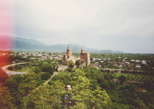 Ante el castillo de Gremi (Georgia)
