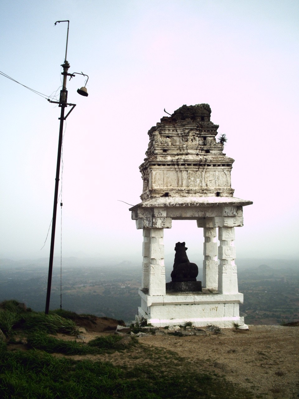 The Nandikesh statue at Savandurga