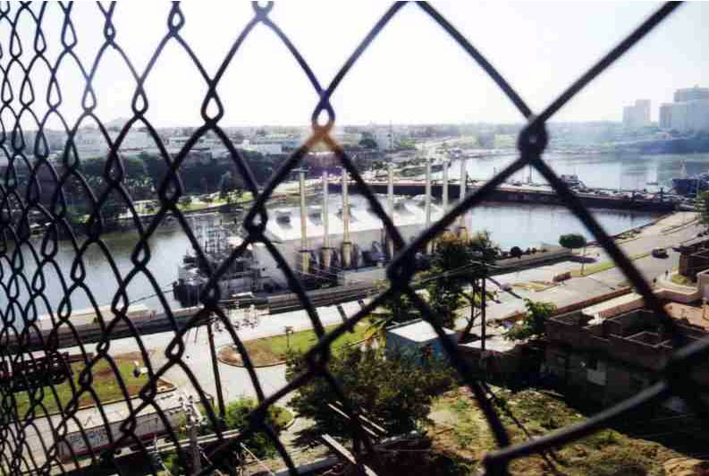 PLANTAS ESTILO BARCAZAS ALQUILADAS EPOR EL GOBIERNO DOMINICANO A UN COSTO POR KW/HORA SUMAMENTE CARO Y ONERO