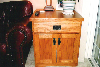 Oak end table