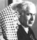 Netanyahu looking suspiciously at Arafat