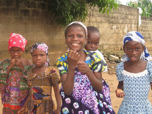 togolesegirlsgoingtochurch.jpg