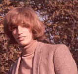 youngrobin.JPG (18318 bytes)