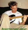 nickguitar2_2.jpg (15388 octets)