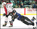 Former Montreal Canadiens David Wilkie now in Tampa Bay tries some strange methods, Season 97/98