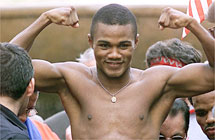 Trinidad en el pesaje para la pelea contra Joppy