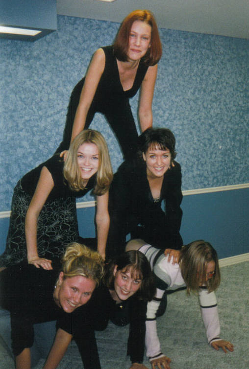 Woo! New Years pyramid! On the bottom is Nicole, Jayne and Kyla. In the middle is Kim and Kate. On the top is Ally M! WOO!!! I'm nuts!