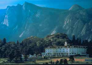 Far view of Stanley Hotel pretty huh?