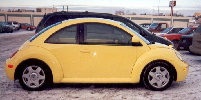 i took a pic of someone else's car... hehe