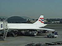 US2003_025_Urses_Concorde-Jet_JFK2LHR-MVC-387F.jpg