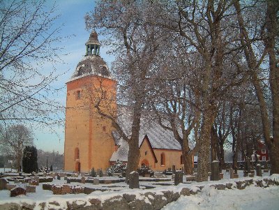 �smo Church in winter. Photograph by Sean Creech (c) 2003