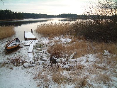 Muskan Lake November 2001. Photograph by Sean Creech (c) 2001