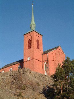Nyn�shamns Church, Photograph by Sean Creech (c) 2001