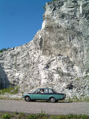 Limestone rock at Oaxen. Photograph by Sean Creech (c) 2002